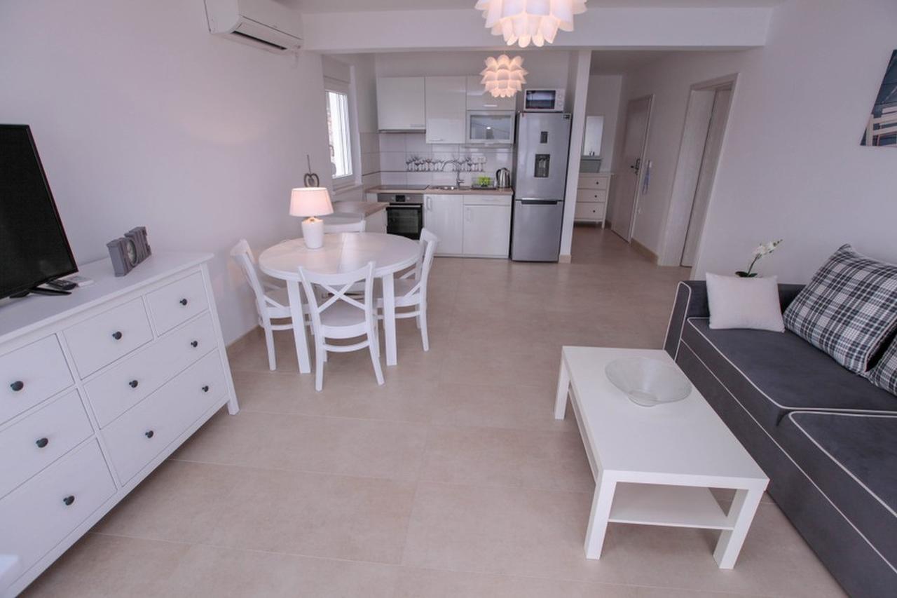 Apartments Zoya Klek Bagian luar foto