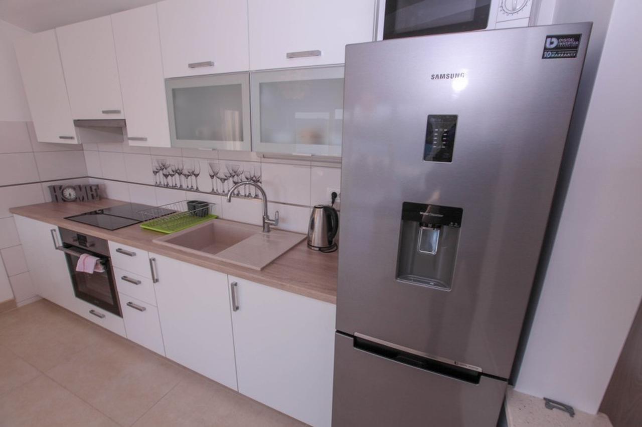 Apartments Zoya Klek Bagian luar foto
