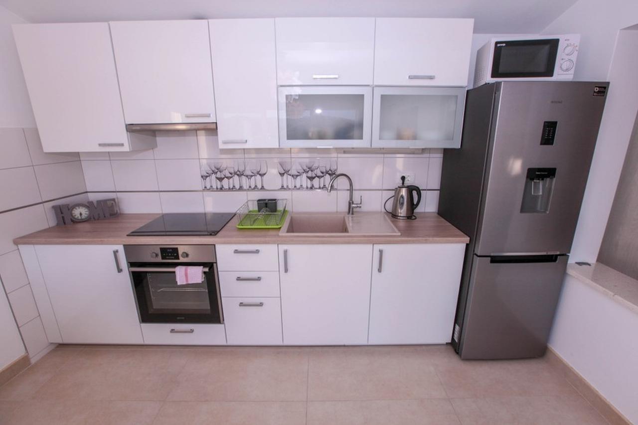 Apartments Zoya Klek Bagian luar foto